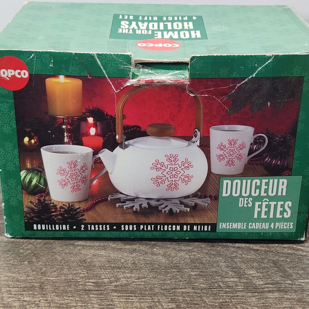 Vtg Copco Holiday 4 Piece Tea Kettle Cups & Trivet Snowflake New Open Box
